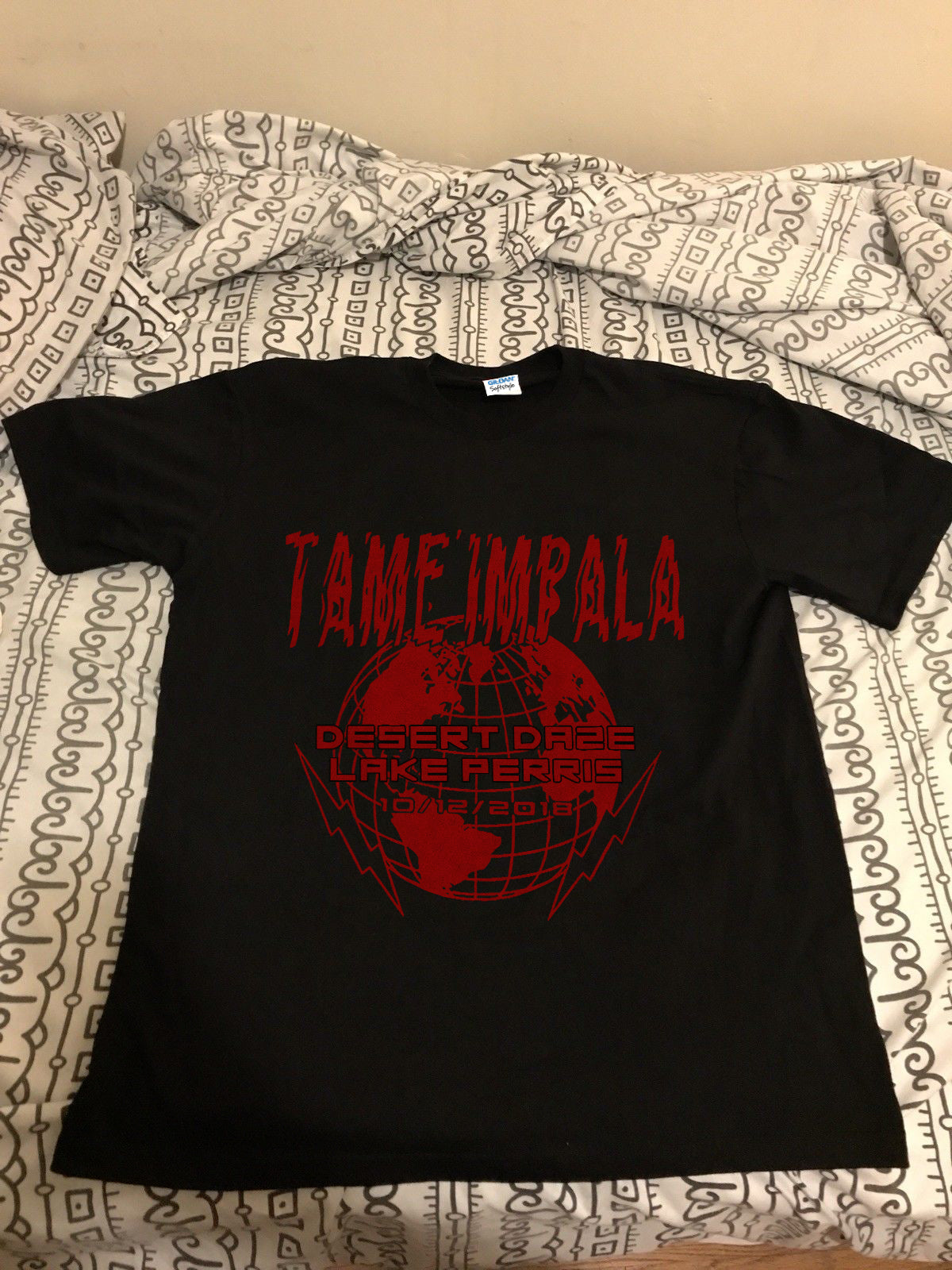Tame Impala Desert daze lake perris 2018 Tour shirt